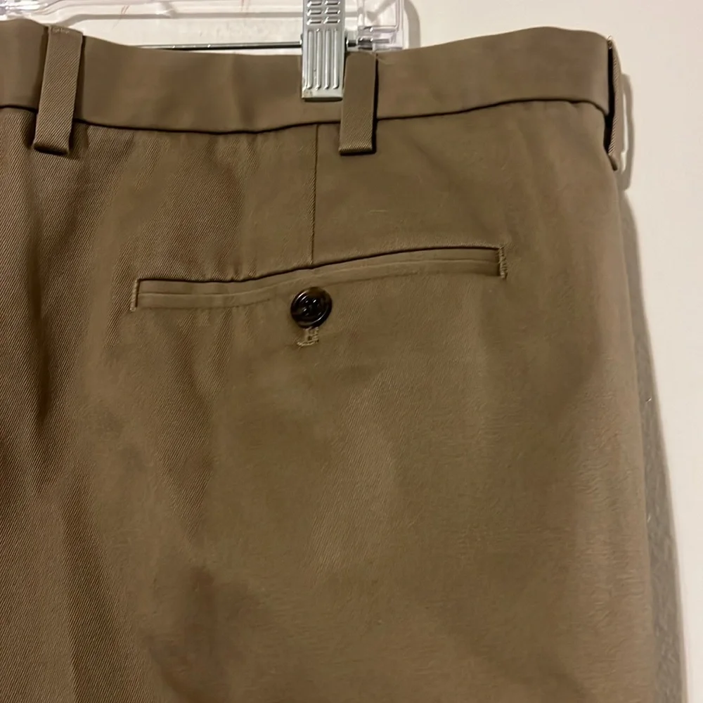 Nordstrom men’s wrinkle free smart care taupe trousers NWT